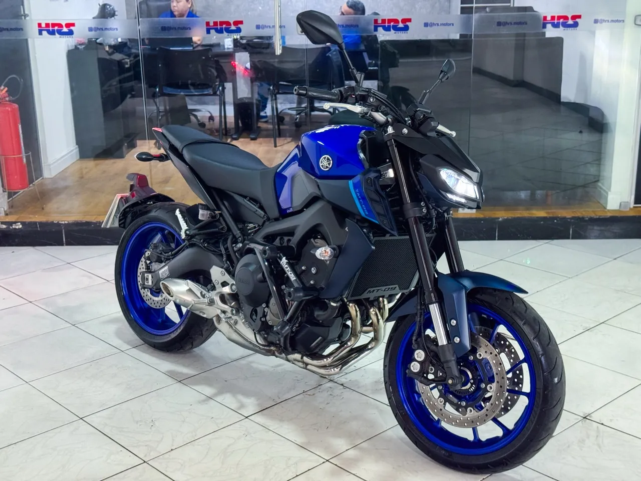 YAMAHA MT-09 ABS 2025 COM APENAS 4.000 KM - EXCLUSIVA