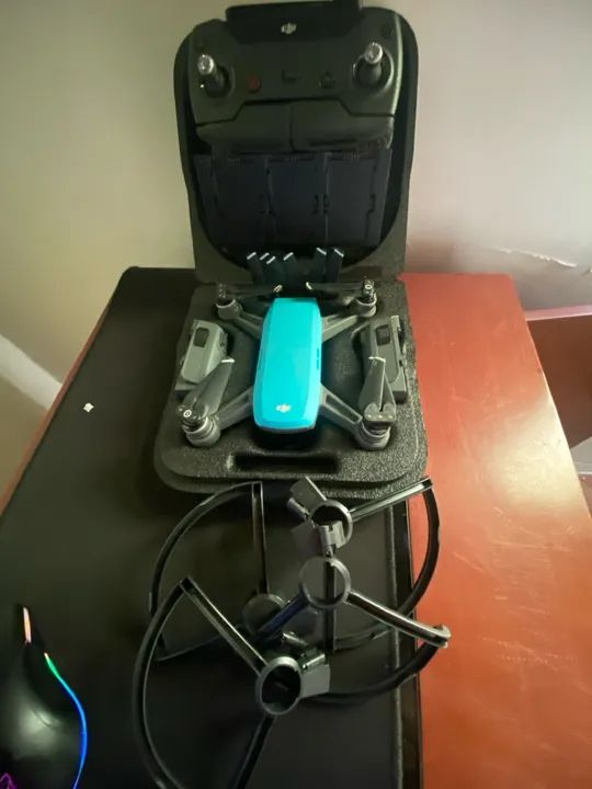 Drone DJI Spark Fly More Combo Azul baterias 77ciclos atuais 
