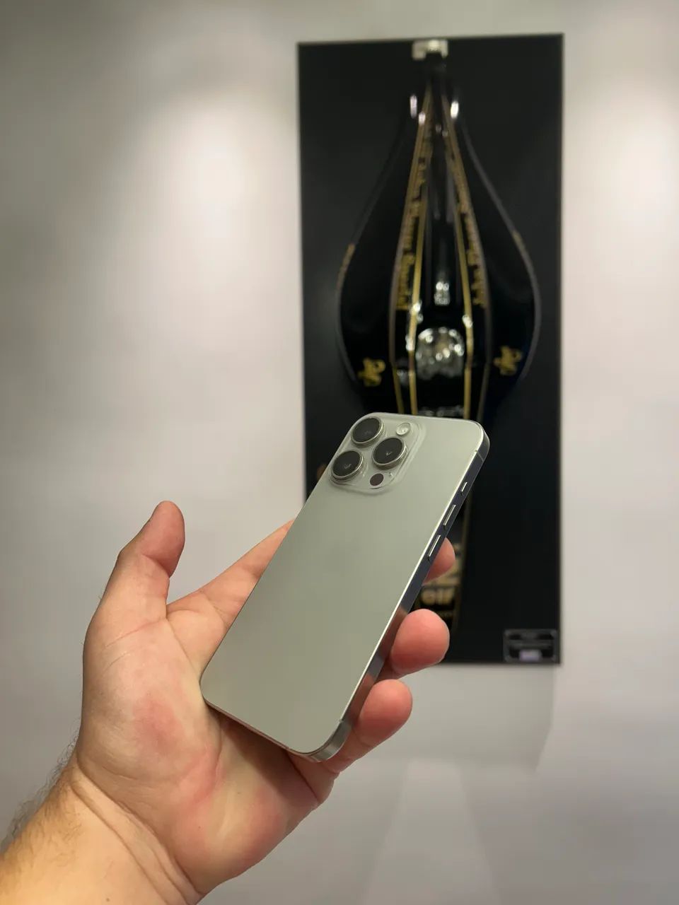 iPhone 15 pro 128gb - Titanium Natural - Celulares e Smartphones