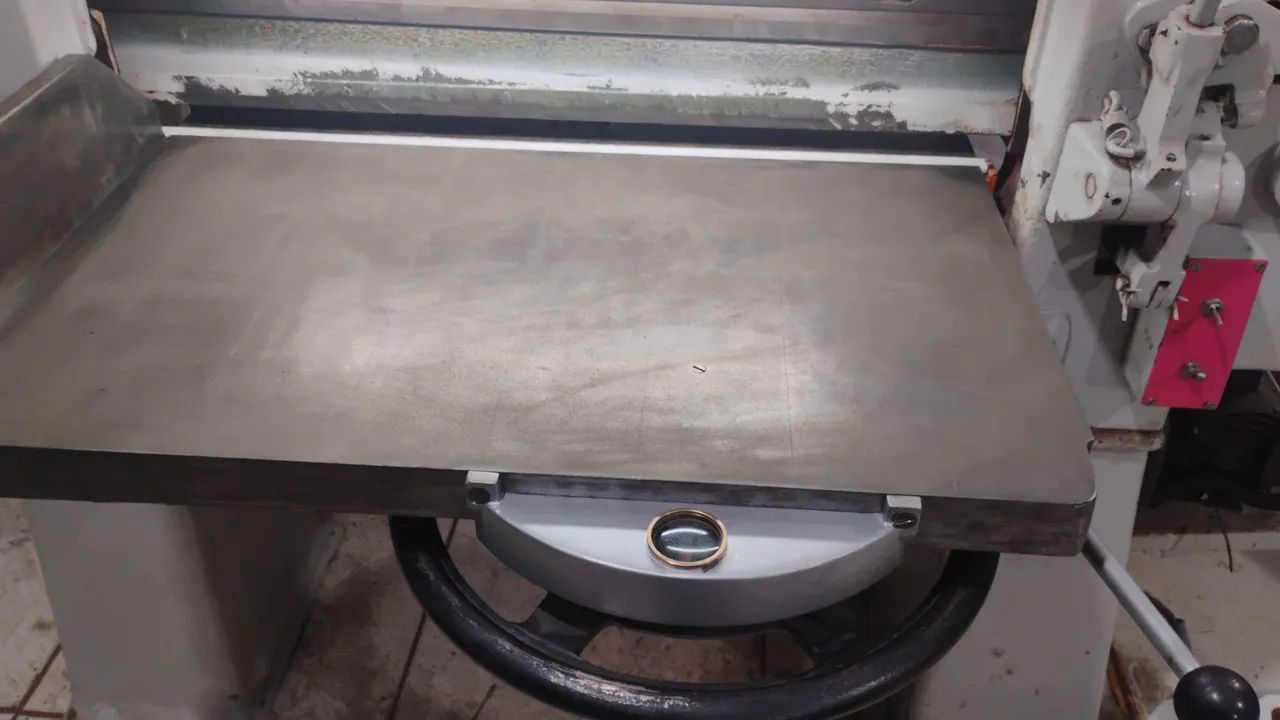 Guilhotina Catu 80cm de corte ótimo estado 220v - Foto 3