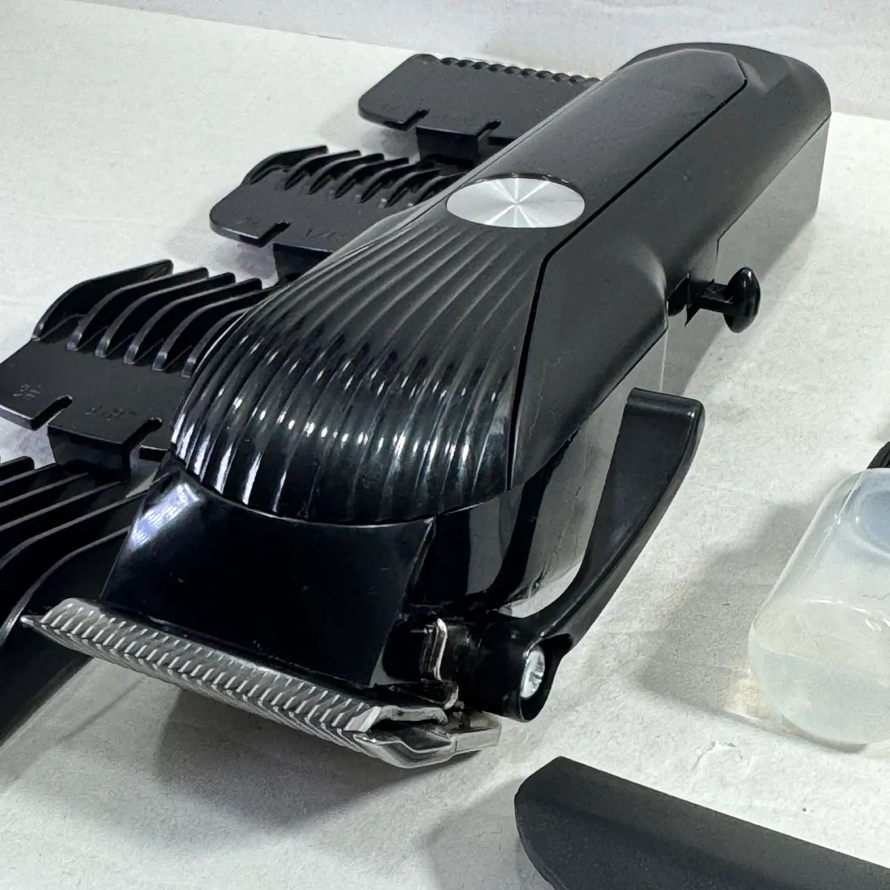 Máquina de cortar cabelo sem fio visor digital  - Foto 3