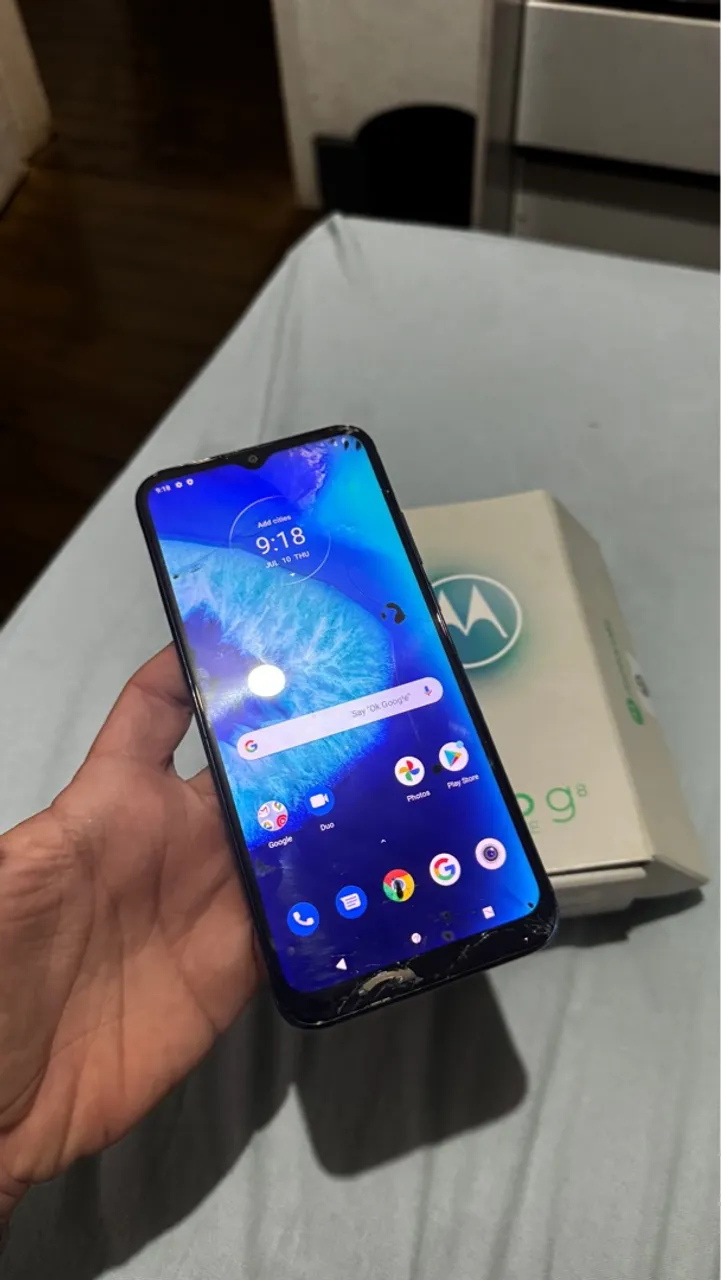 Moto g8 power 64gb tela trincada mais funciona