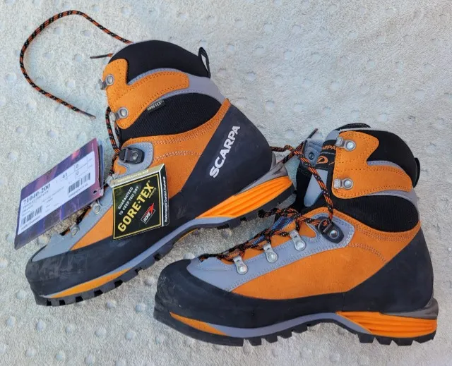 BOTA SCARPA Italiana NOVA NUNCA USADA UNISEX