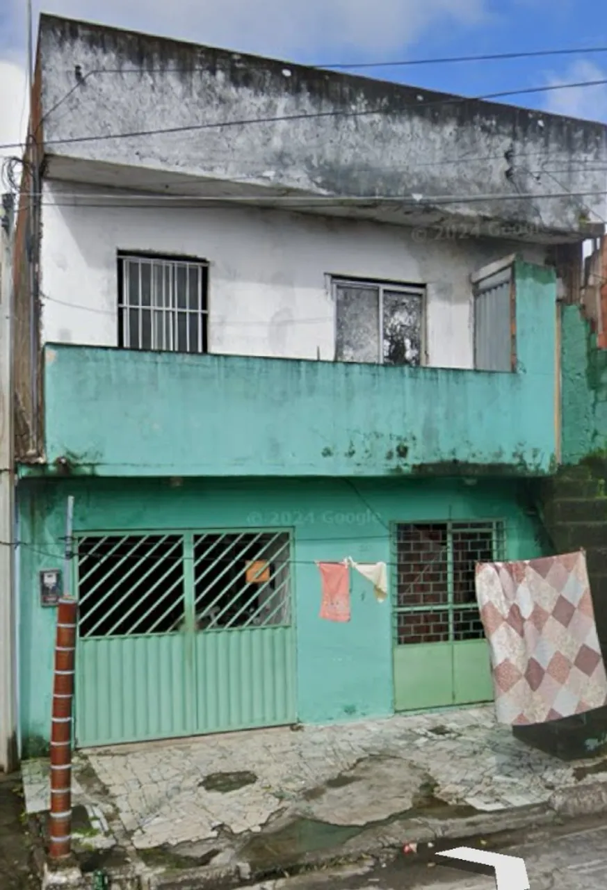 Primeiro andar a venda com 4 casas