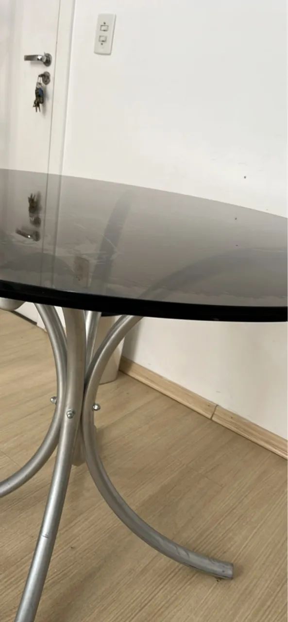 Mesa de centro em vidro e metal - Foto 4
