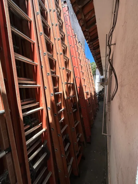Escadas de Fibra - Diversos Tamanhos