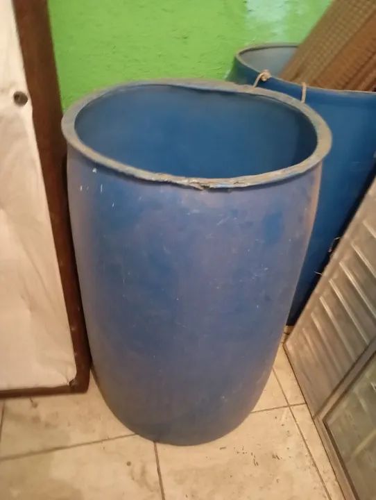 Tambor de água azul 200L