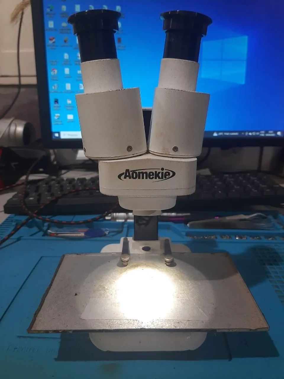 Vendo microscópio para manutenção de celulares