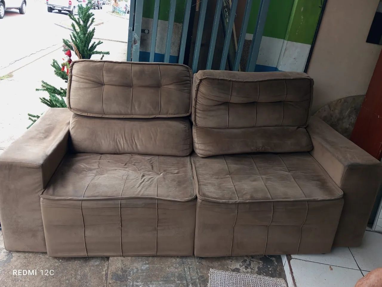 Retractable and Reclining Sofa64308275907202125