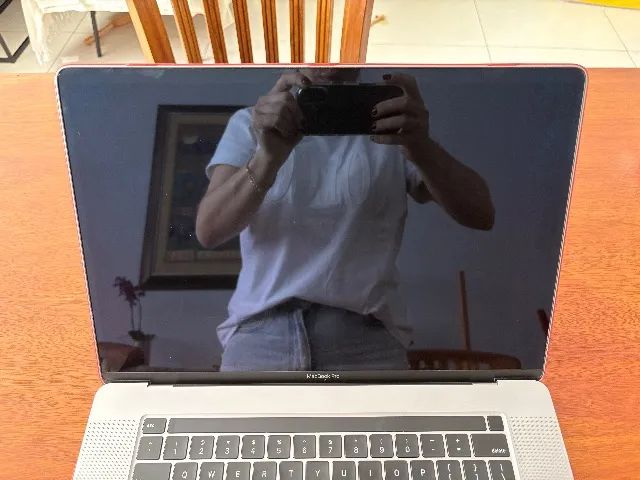 MacBook Pro 16