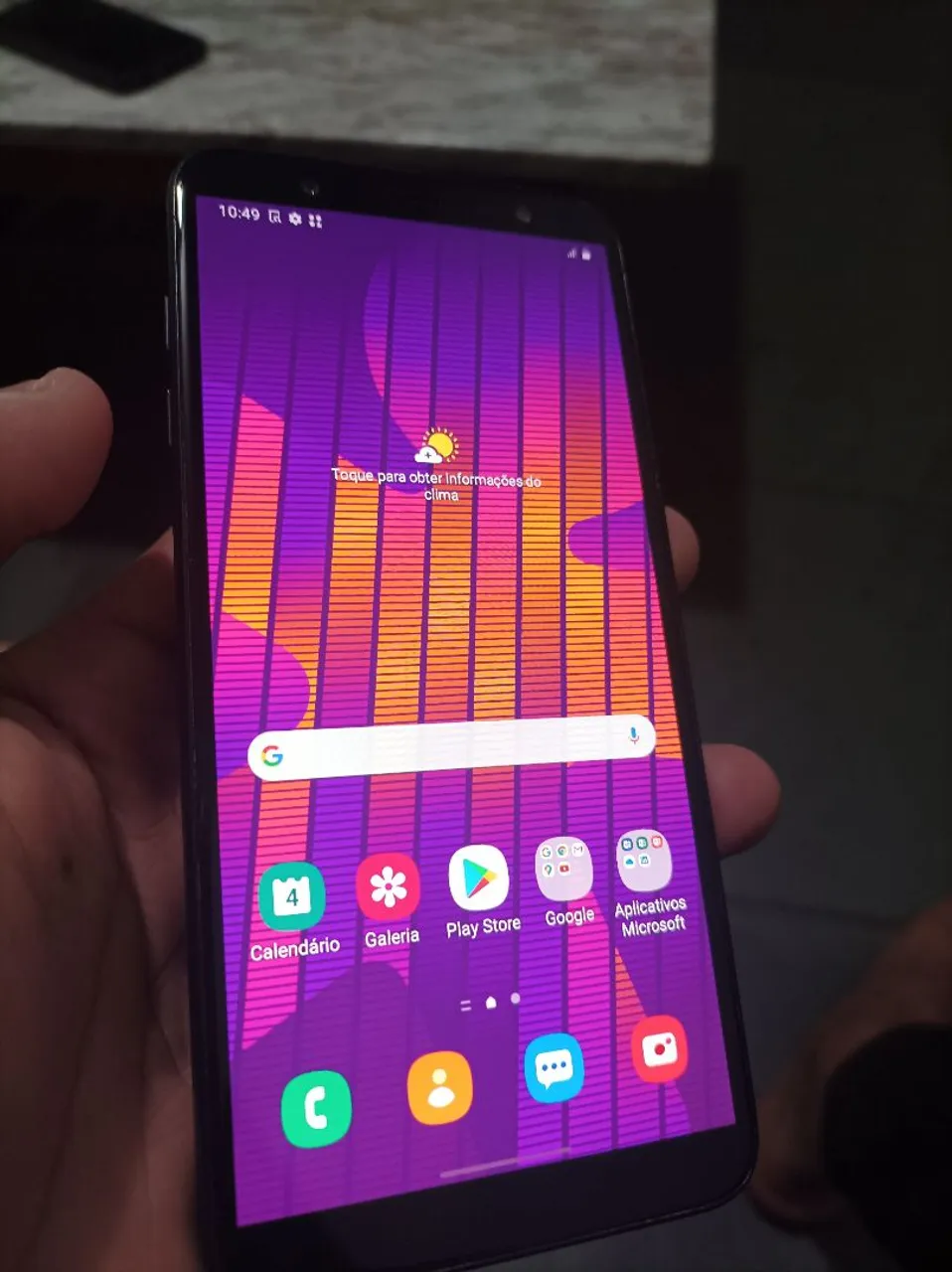 Samsung J8
