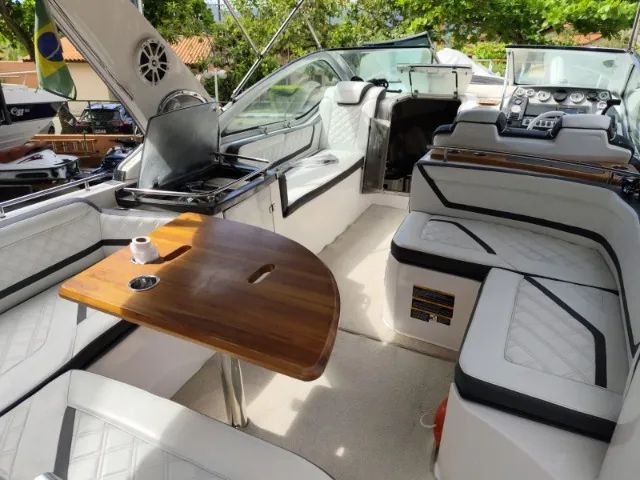 Focker 310GT 2011 - Alongada 33 Pés - Mercruiser V8 8.2 430HP - 400h + BOTE APOIO C MOTOR - Foto 7