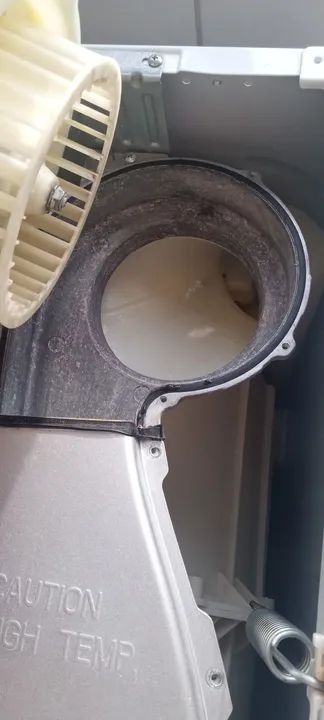  Lavar e Secar 12kg  Electrolux limpa  perfeita testada  - Foto 6