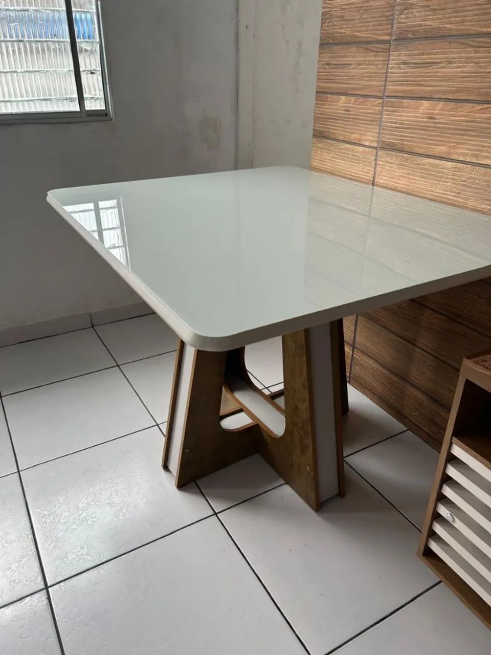 Mesa de jantar 4 cadeiras 