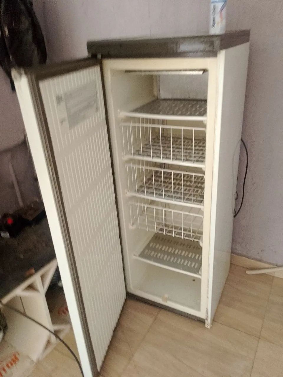 Vendo freezer 220 - Foto 2