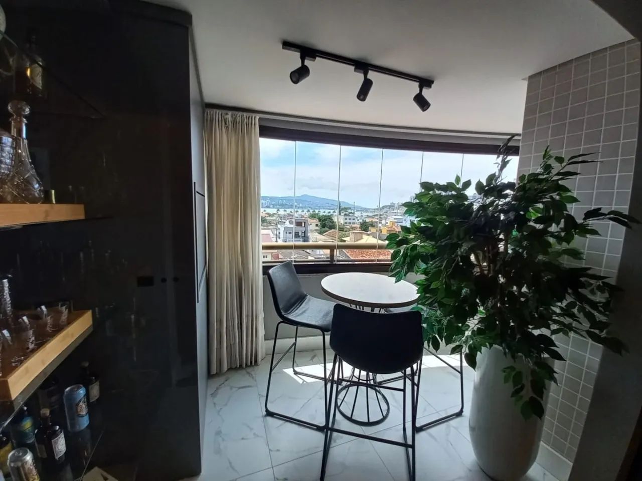 Apartamento Mobiliado com 3 quartos para Alugar em Florianópolis/SC! - Foto 4