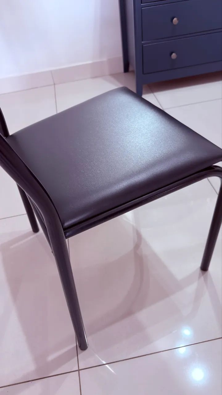 Cadeira Empilhável Tok & Stok - Foto 2