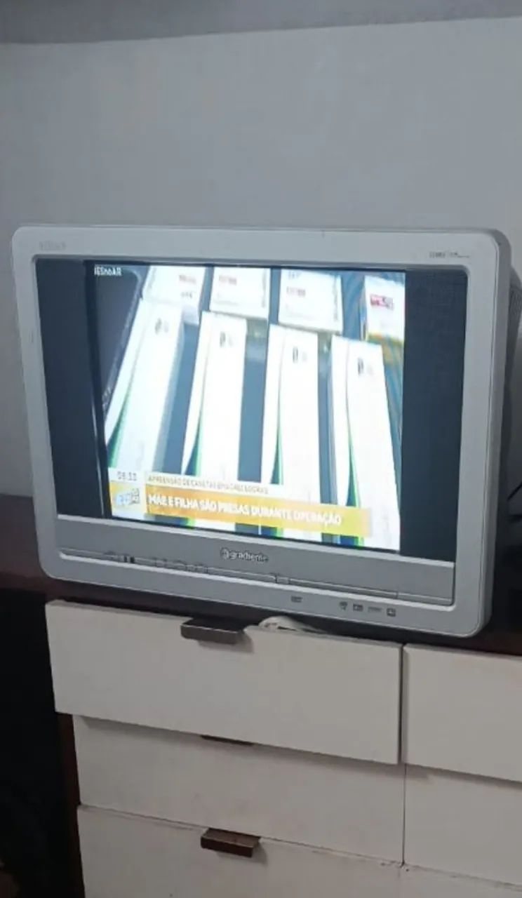 TV antiga Gradiente 