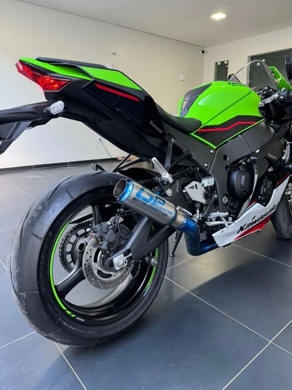 Kawasaki Zx-10/ Zx-10r 1000cc 2022 - 1494564263 | OLX