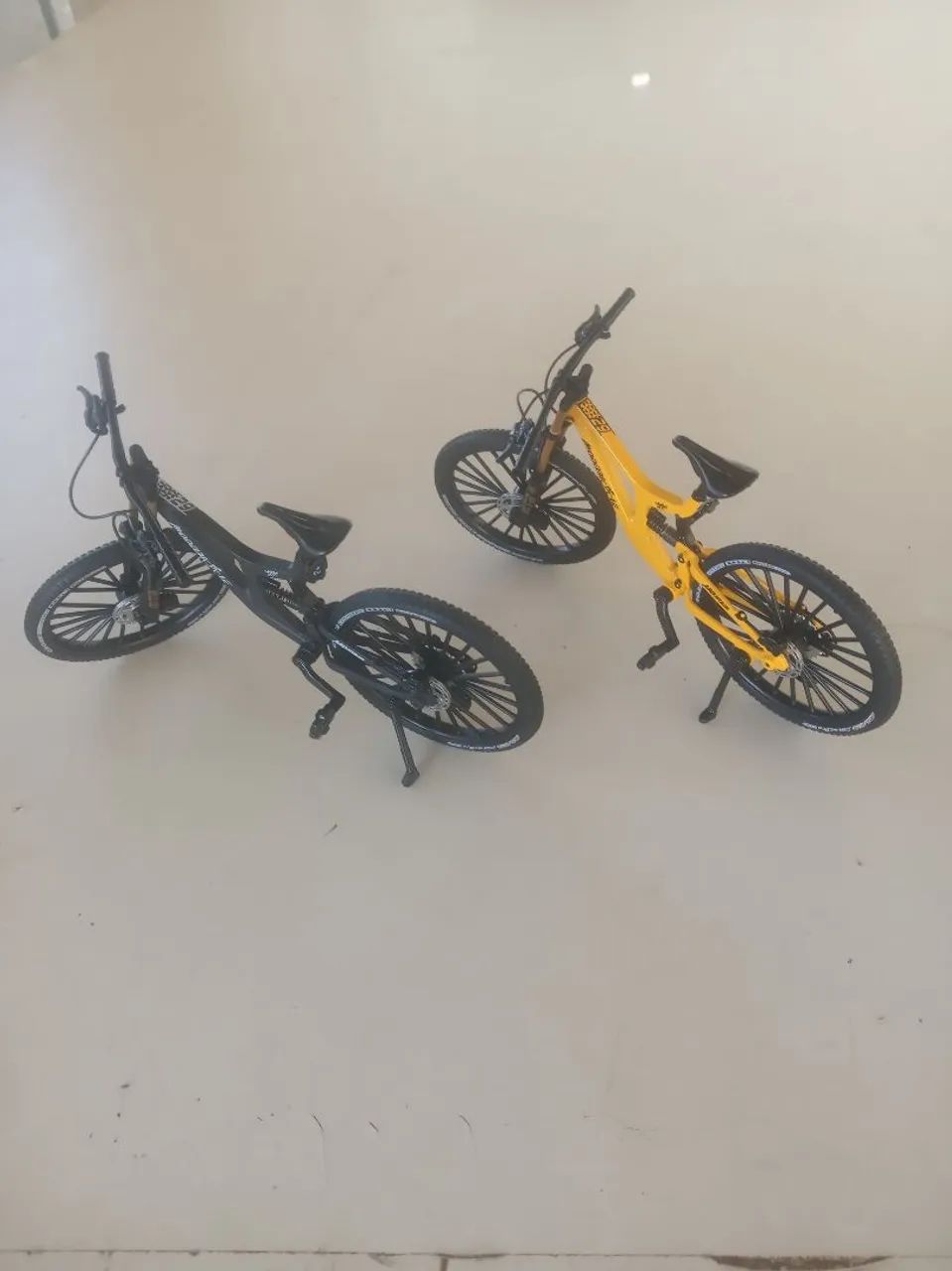 Bicicleta para colecionador de miniaturas  - Foto 3