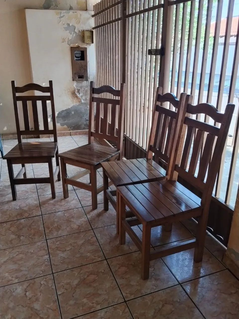Mesa de Piscina + Cadeiras - Foto 2