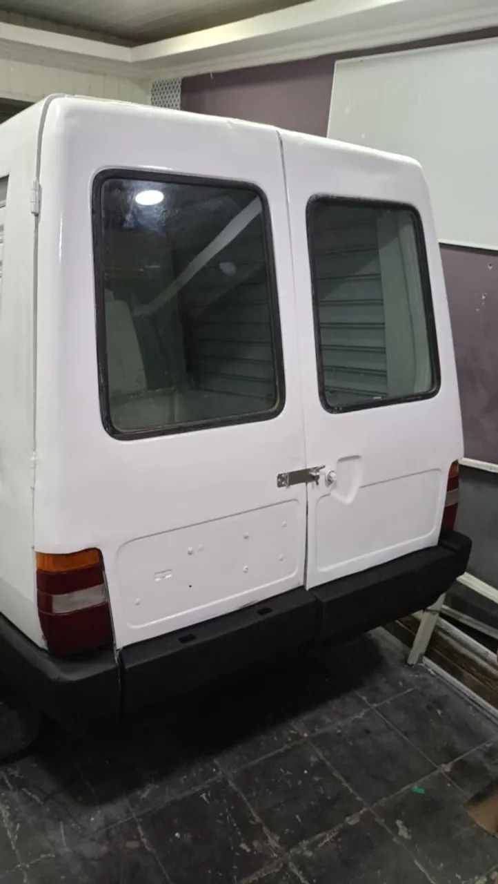 Carroca de Fiorino transformada para vendas