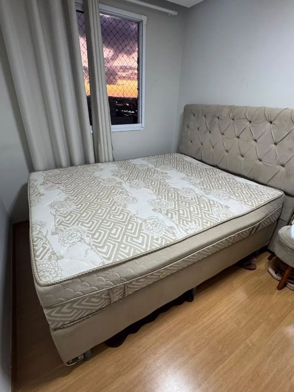 Cama box Queen size
