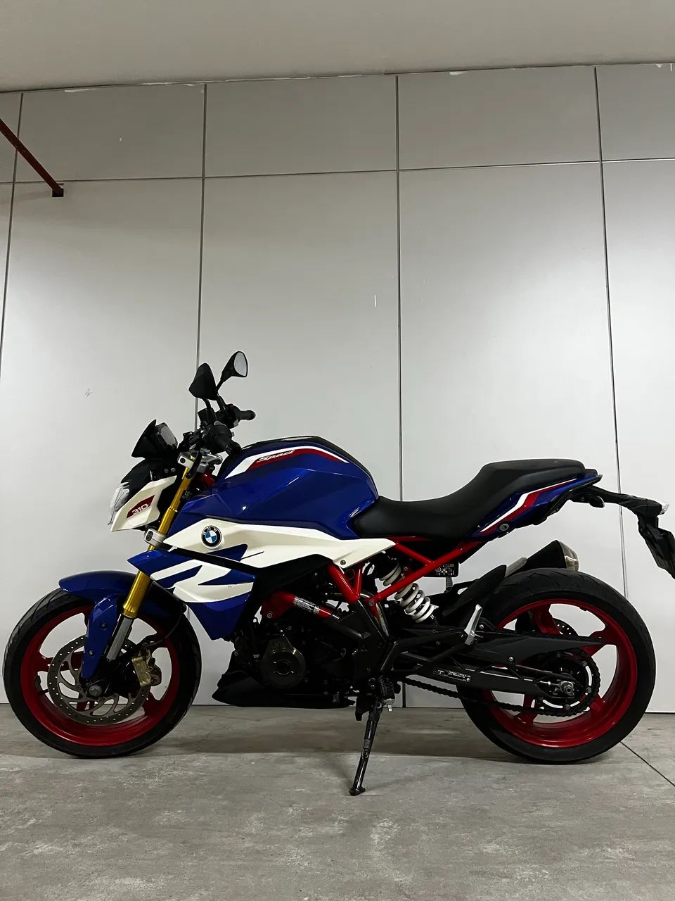 BMW G 310 R