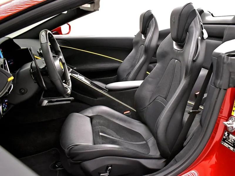 Ferrari Roma Spider 3.9 V8 620cv, foto 8 de 13