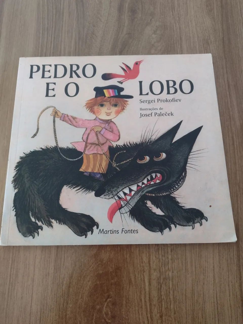 Livro Pedro e o Lobo