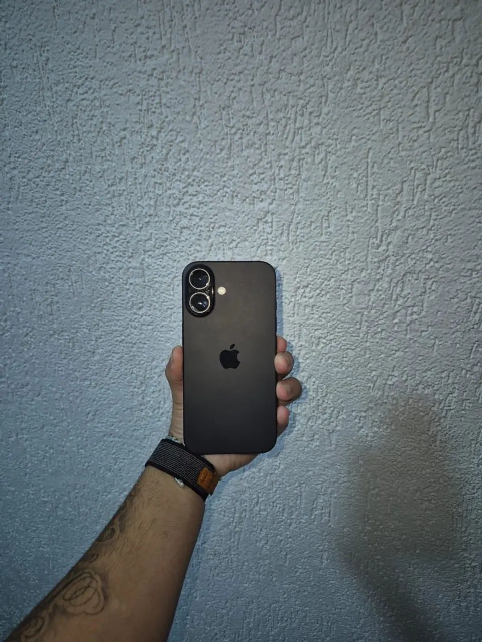 iPhone 16