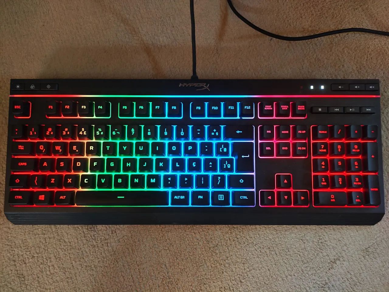 Teclado HyperX Alloy Core RGB Preto