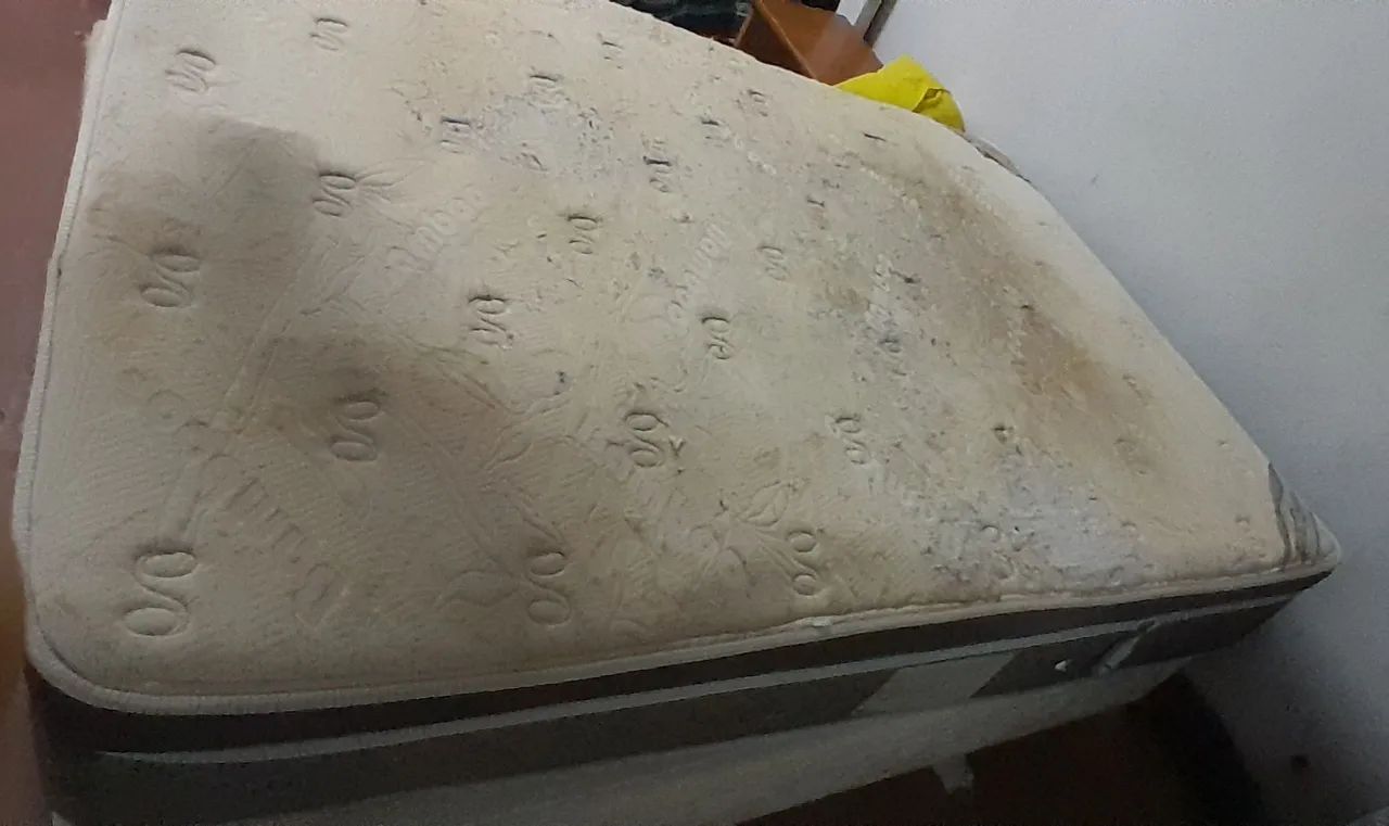 Venda de cama box usada