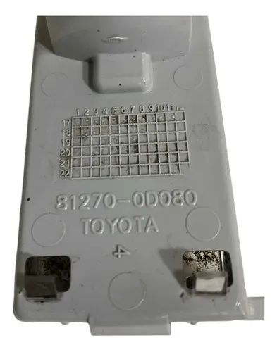 Luz De Placa Toyota Etios Sedan 2018 812700d080 - Foto 2