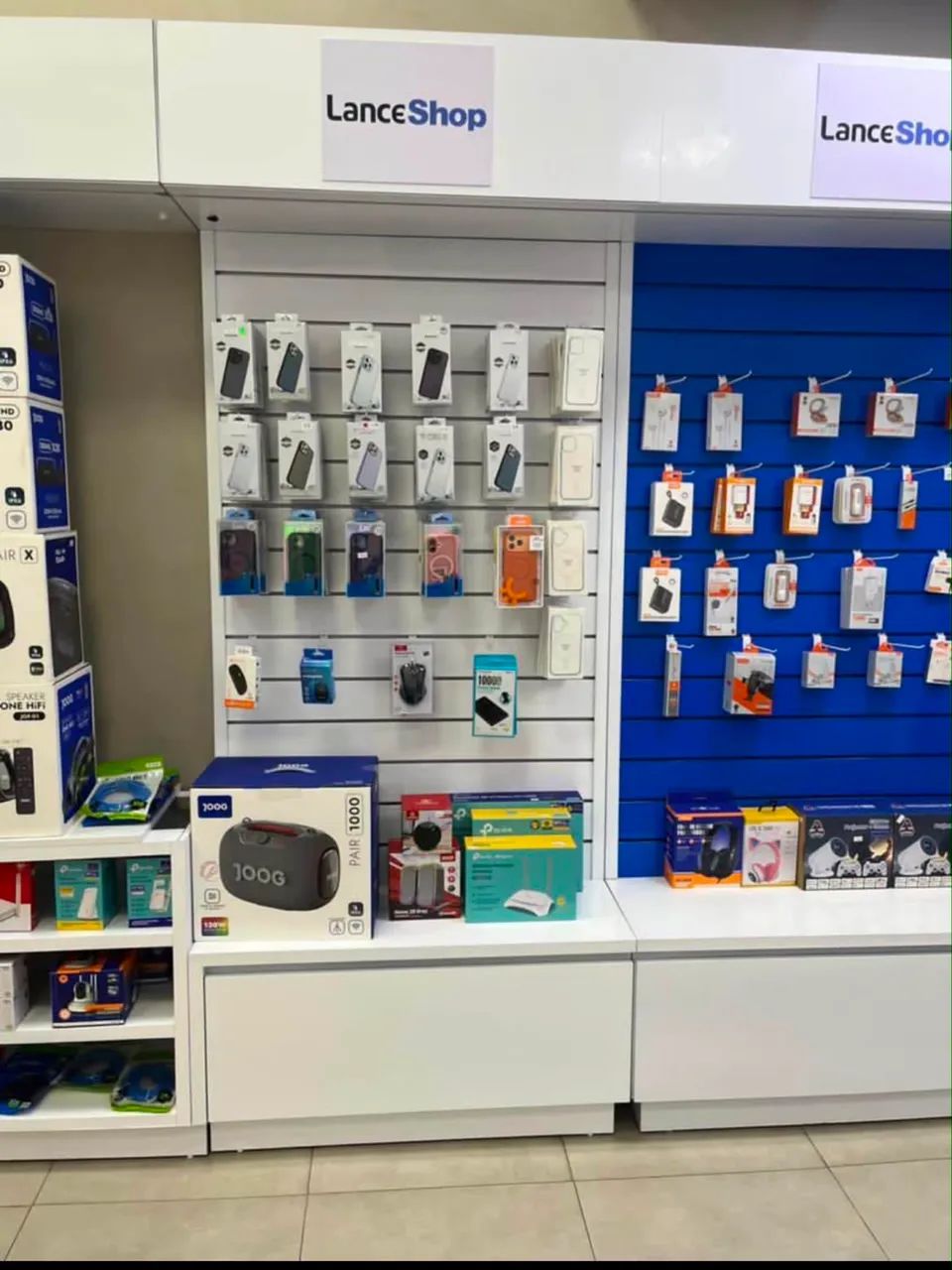 Móveis para Loja de eletrônicos completa - Balcão e prateleiras  - Foto 4