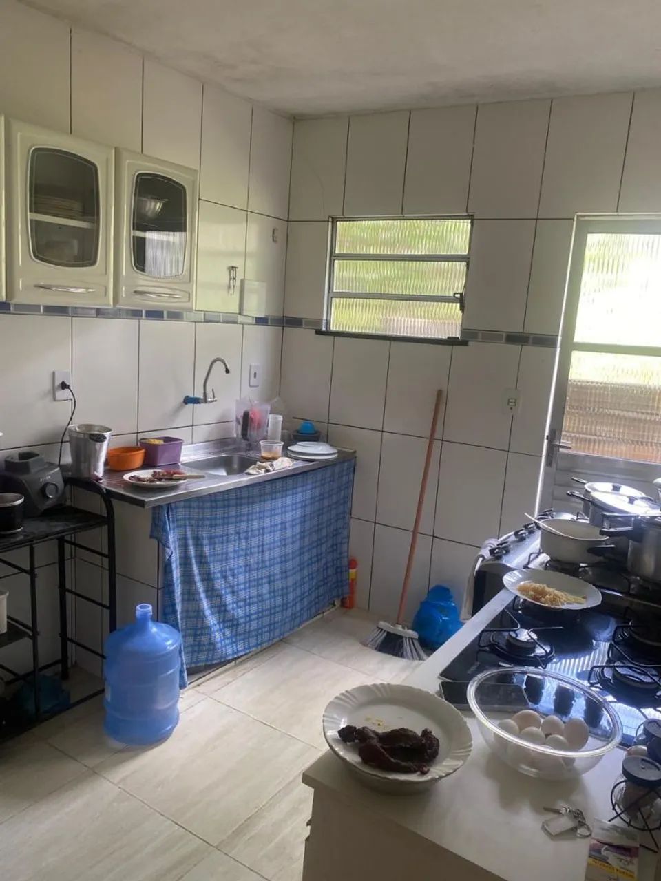 Vendo imóvel com 3 apartamentos 