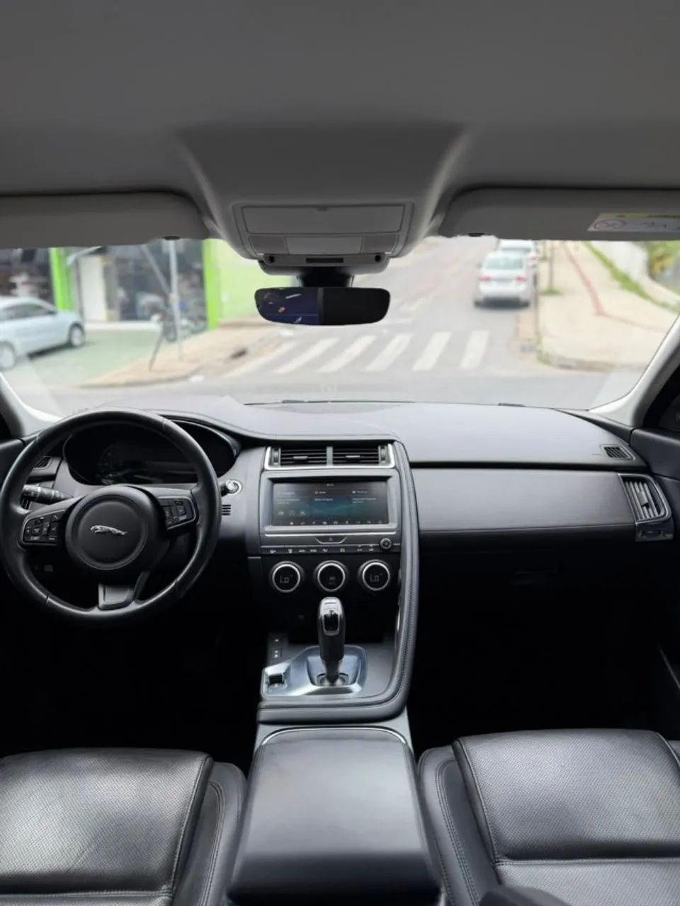 Jaguar E-Pace R-dynamic S 2.0 AWD 249cv Aut. 2019 - Foto 3