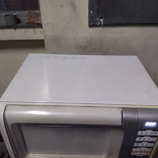 Microondas Midéa 30 litros com Grill 127V - Impecável Funcionando Perfeitamente - Foto 5