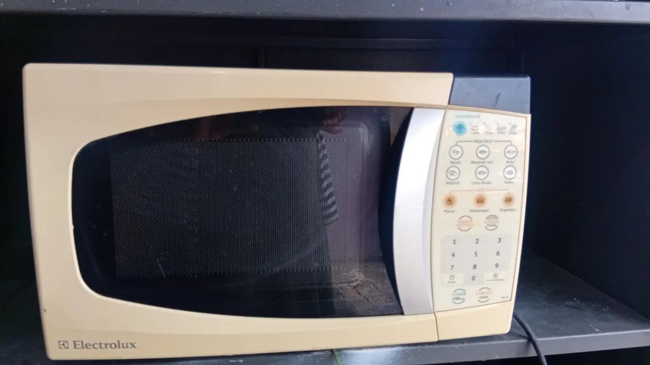 Microondas electrolux 20l  - Foto 4