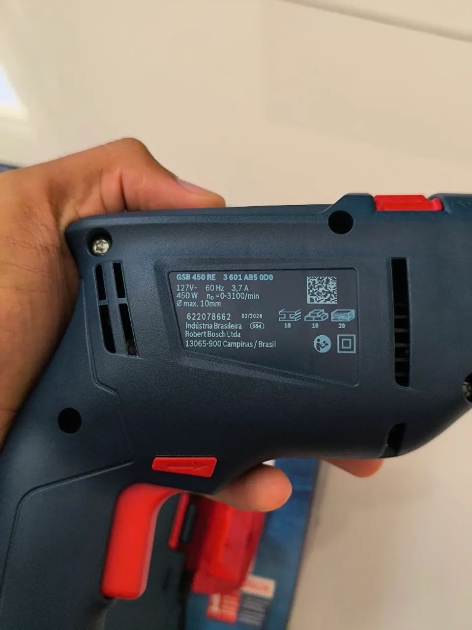 Furadeira Bosch de impacto 127v + Kit de brocas com 33 peças, pronta entrega - Foto 3