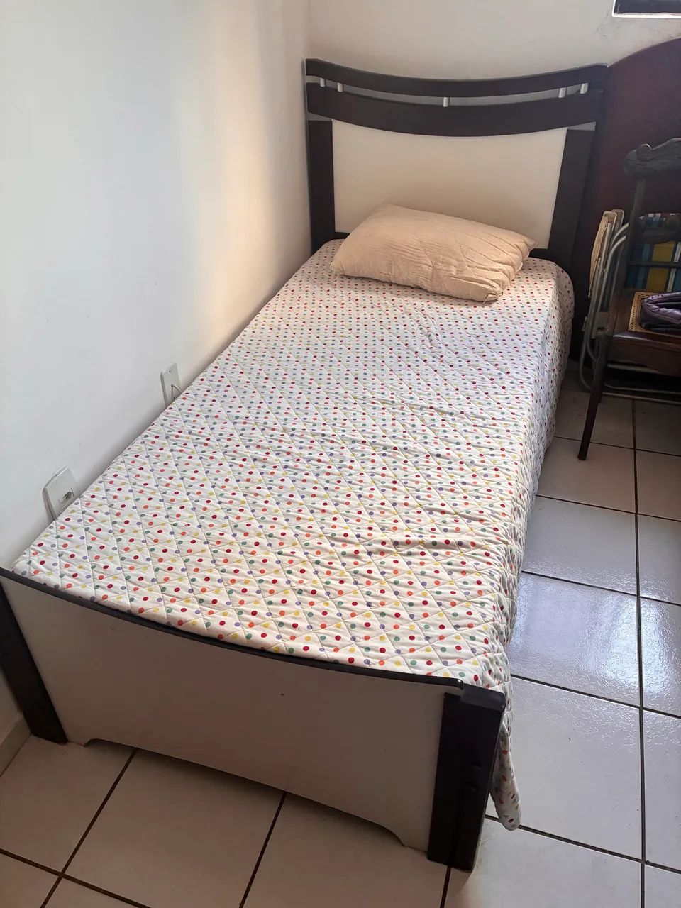 Cama de solteiro , já acompanha colchão e travesseiro  - Foto 3