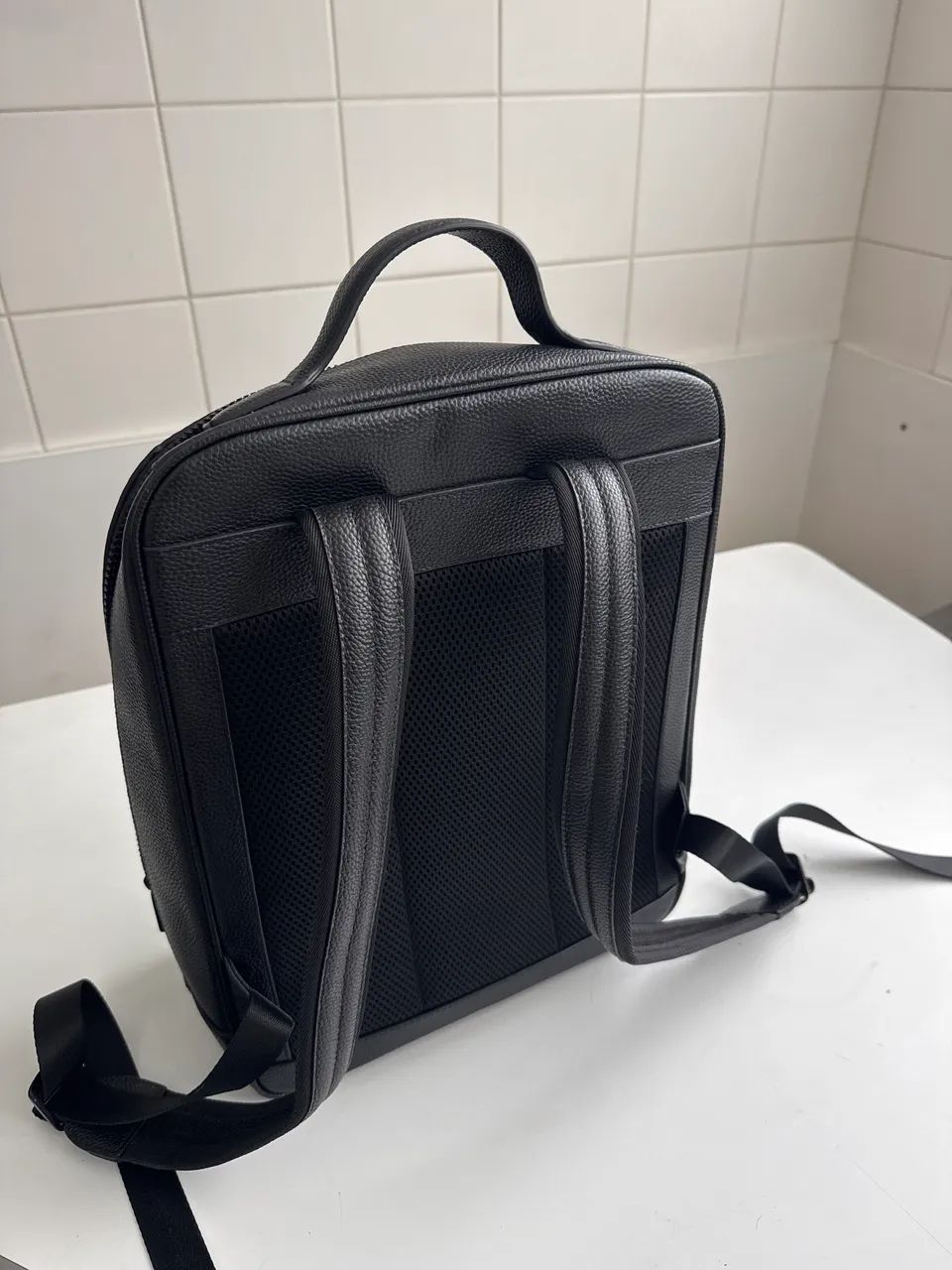 Mochila Sartorial MontBlanc  couro legítimo. - Foto 2