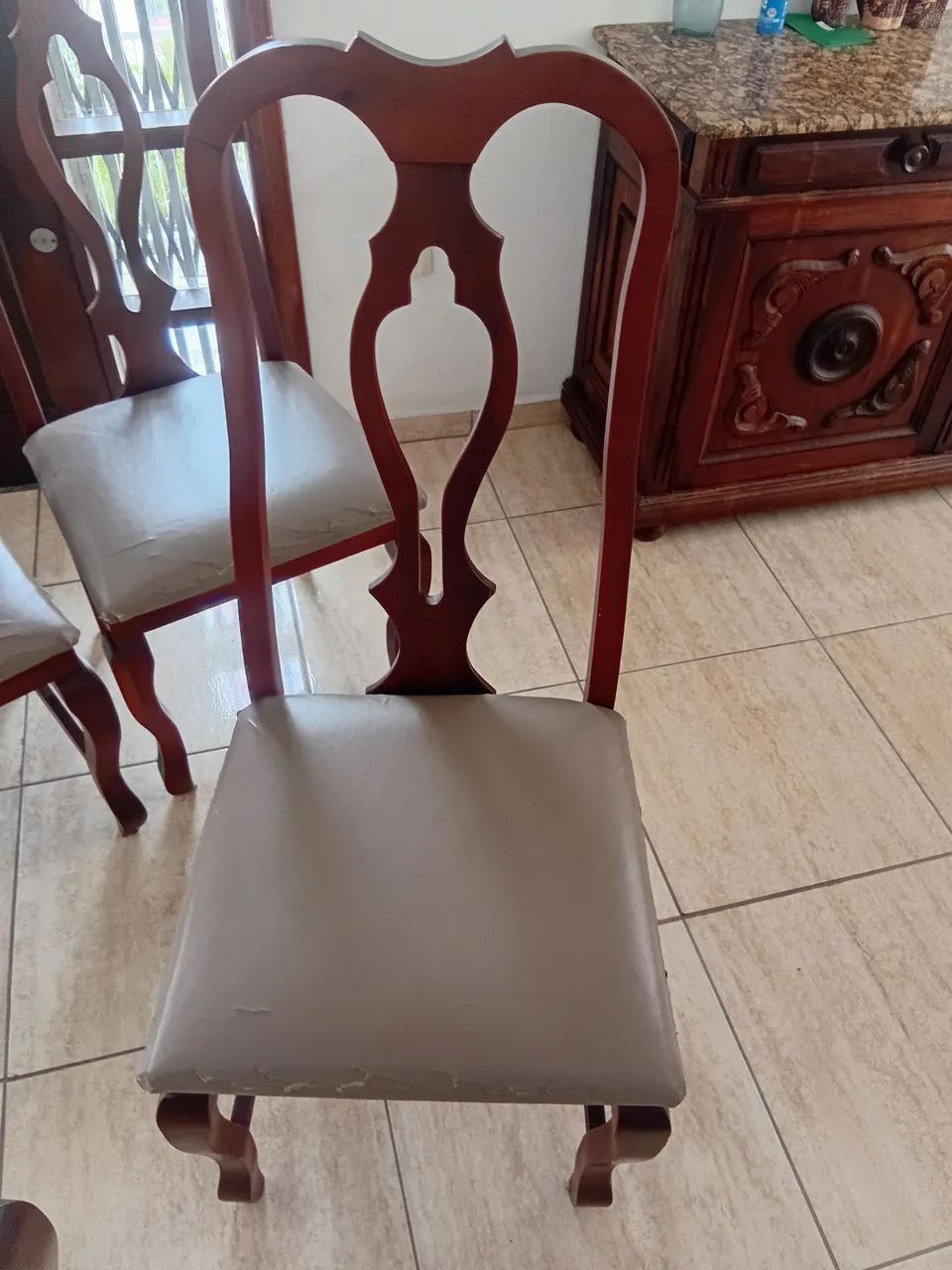 5 cadeiras maciças - Foto 3