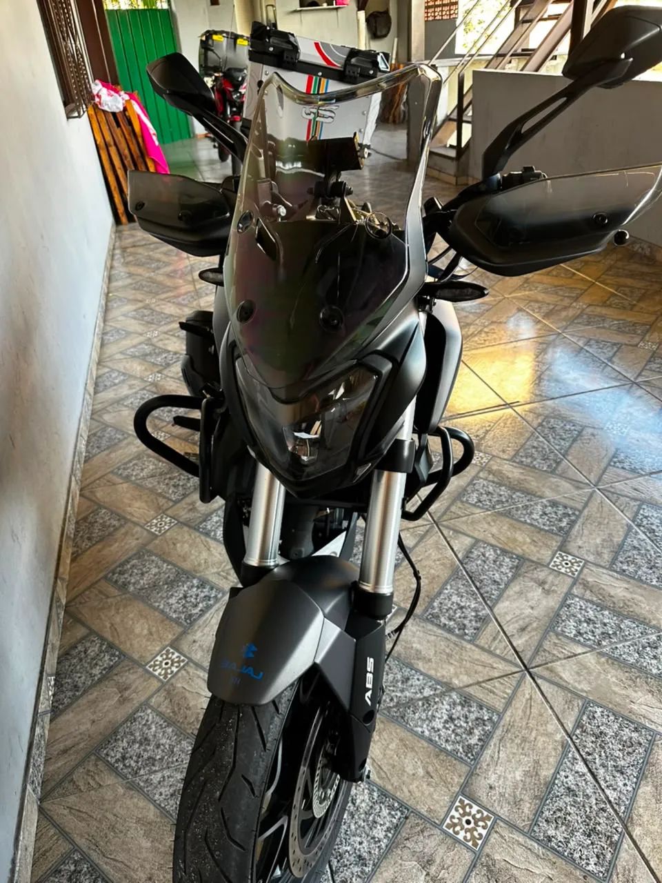 Dominar 400