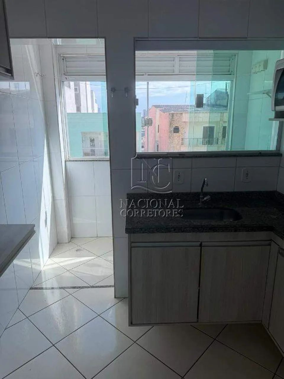 Apartamento com 48 m² - 2 dormitórios, 1 suíte, 1 vaga. - Foto 4