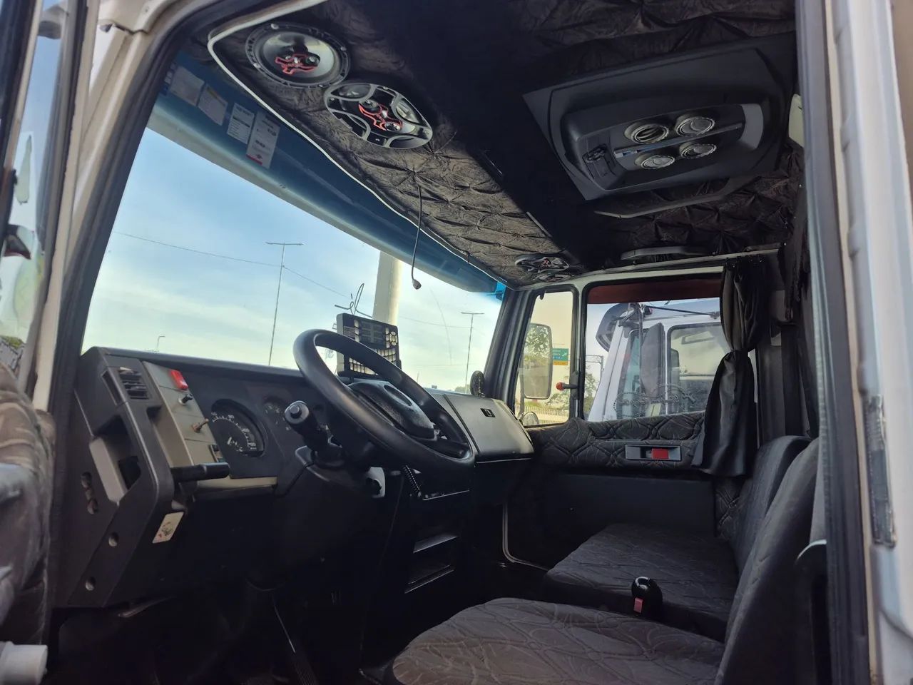 MB 1618 Truck Reduzido Bau - Foto 6