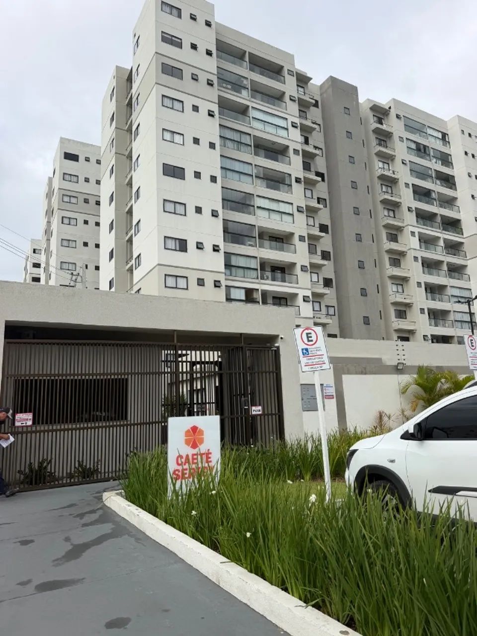 Oportunidade Ap semi mobiliado na Farolandia 