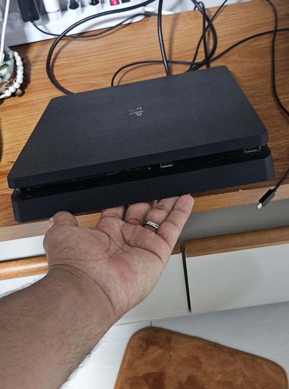 Ps4 slim 1 tb - Foto 2