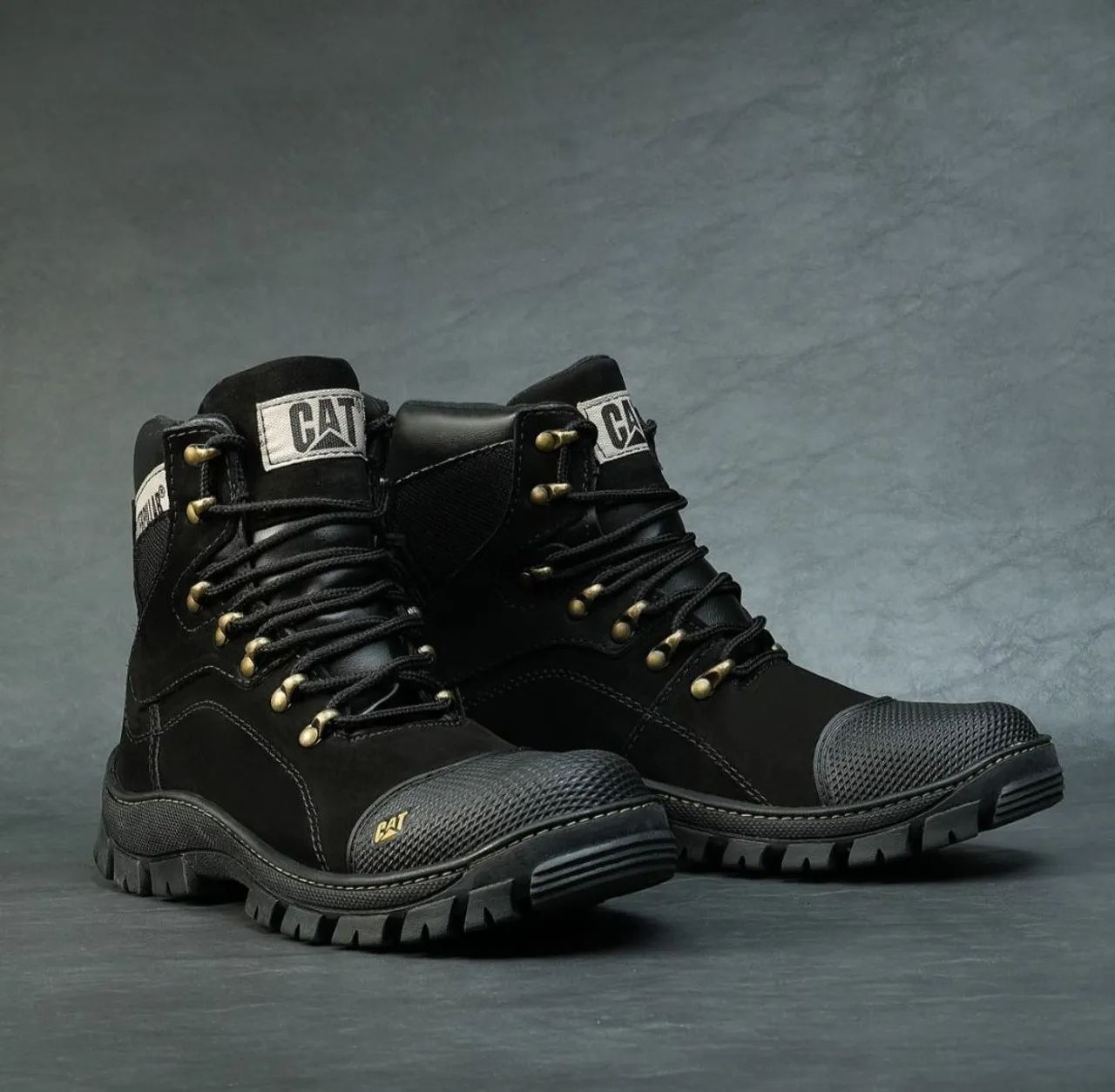 Bota Caterpillar Couro legítimo 