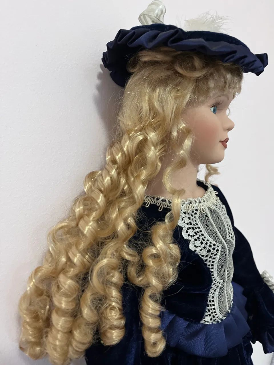 Boneca de porcelana grande 60cm - Foto 5